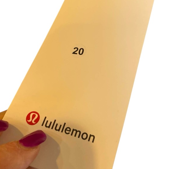 NWT Lululemon softstreme full zip hoodie BLACK Size 4 - Picture 5 of 5